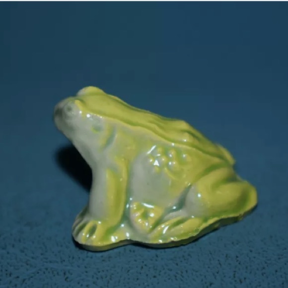 Vintage Wade of England Red Rose Tea Frog Figurine - Picture 3 of 11
